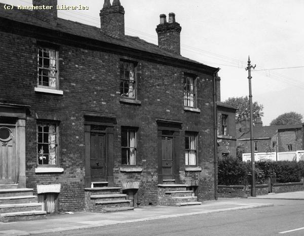 stockport-road-the-shops